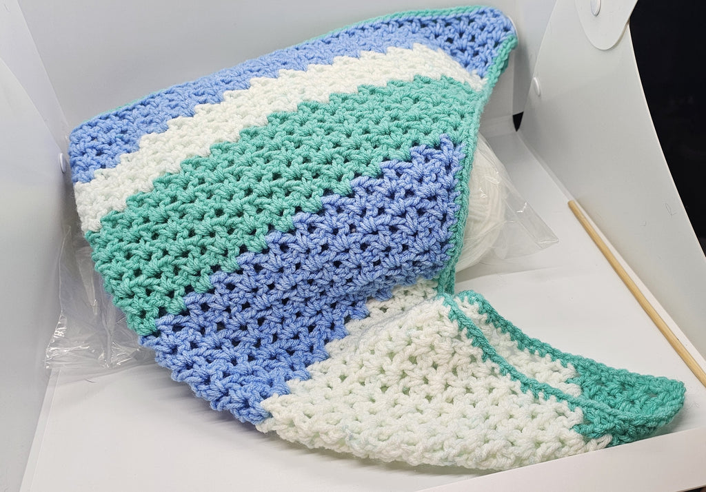 Triangle button scarf