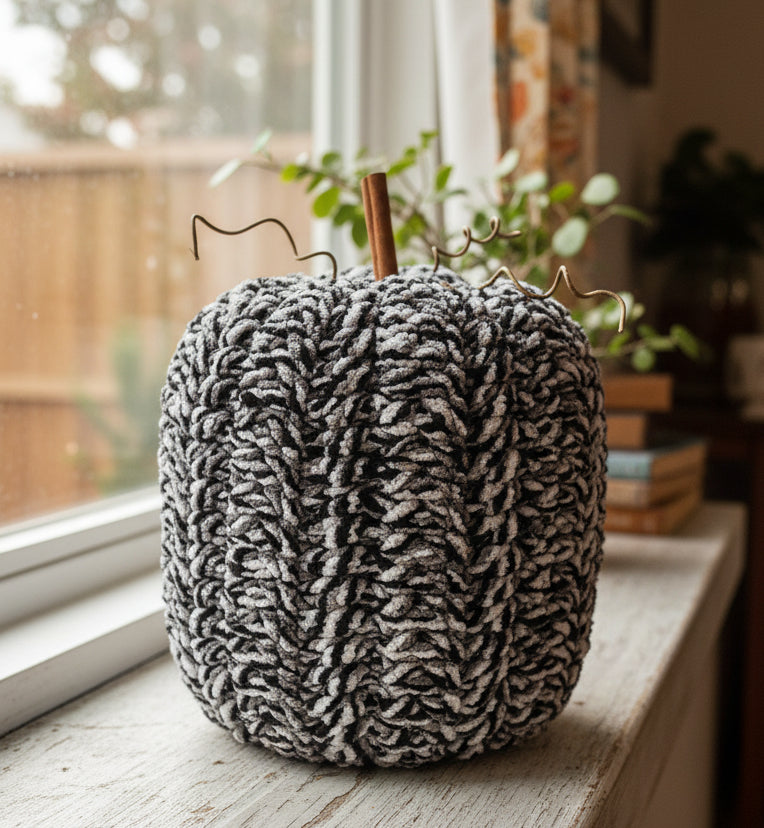 Medium variegated pumpkin