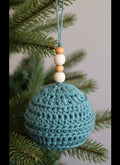 Winter green ornament