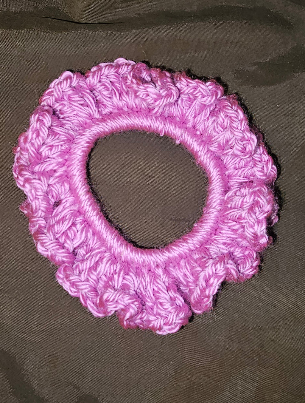 Berry ruffles scrunchie