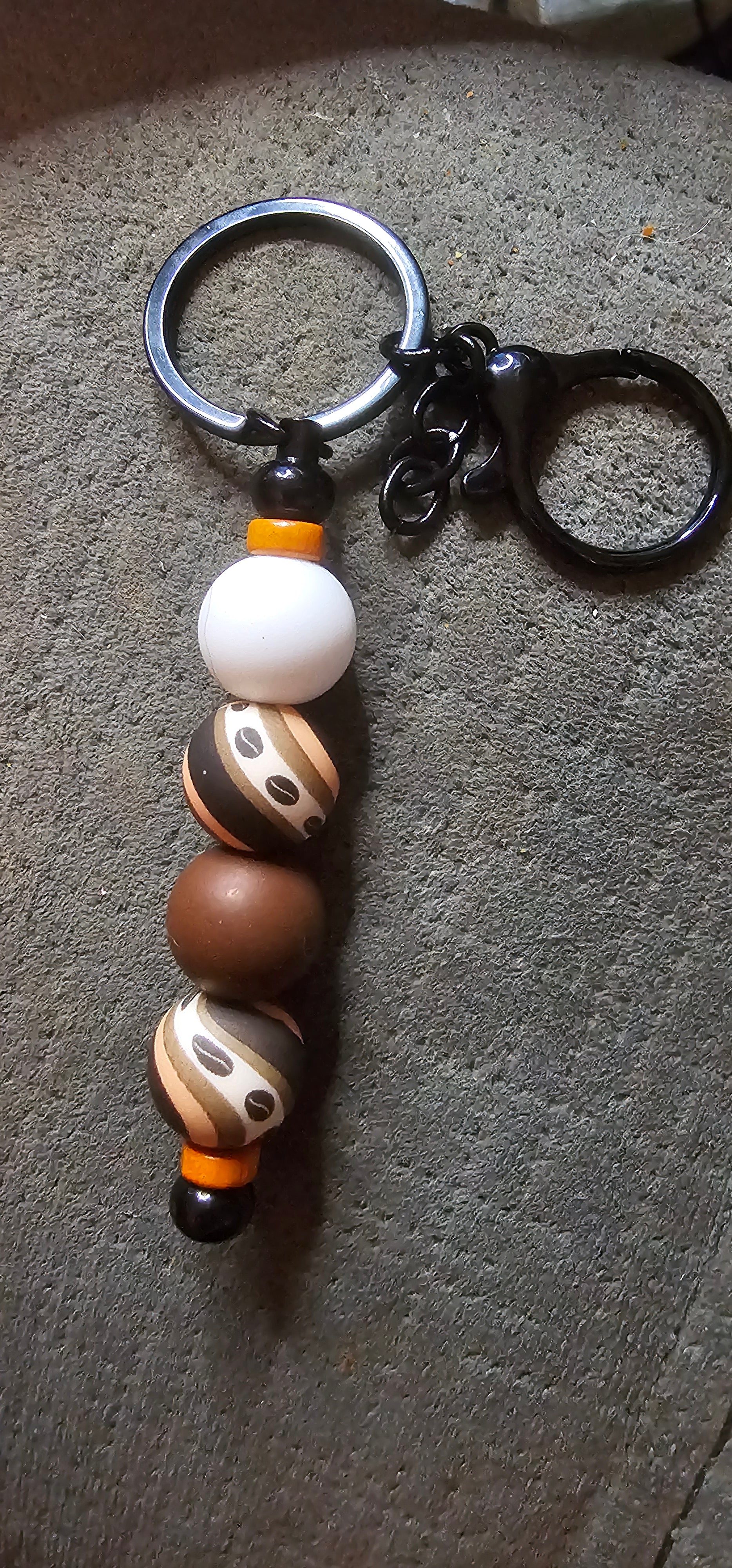 Alternating coffee bean swirls keychain